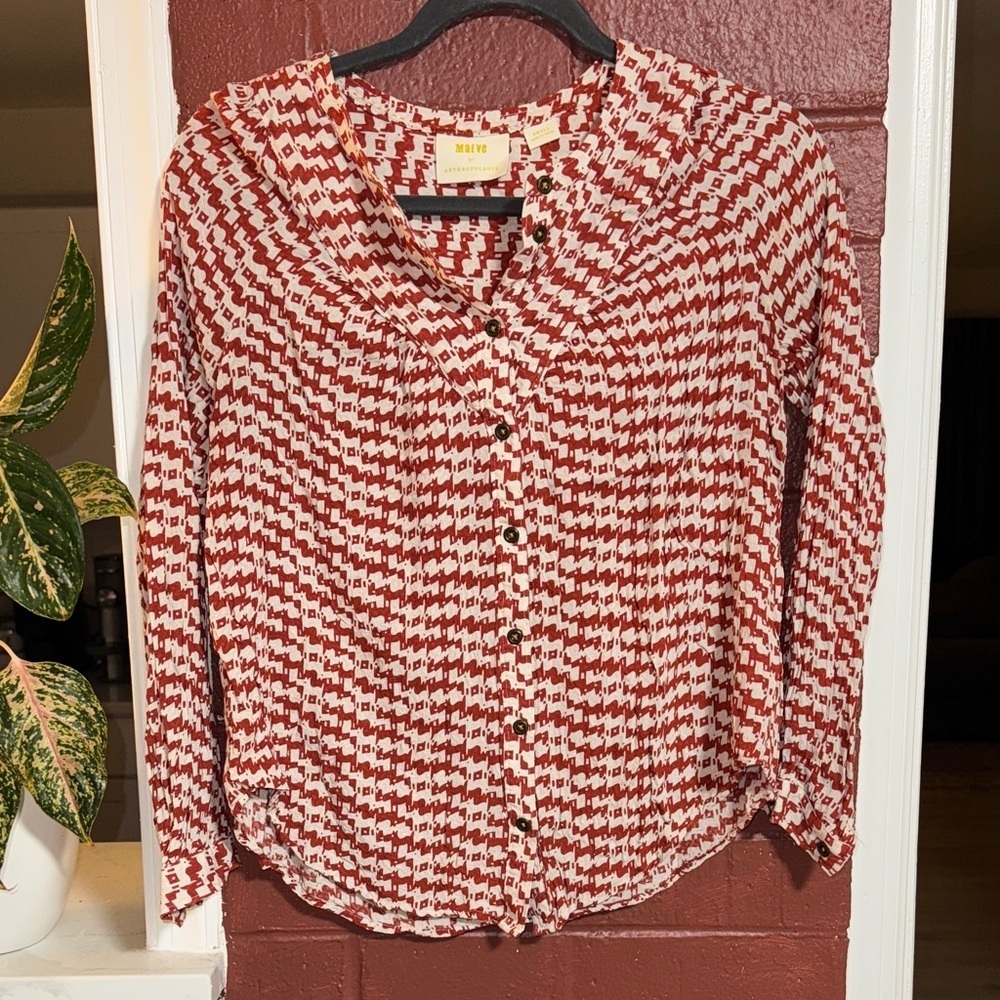 Anthropologie Red and White Patterned Button Down Blouse Small
